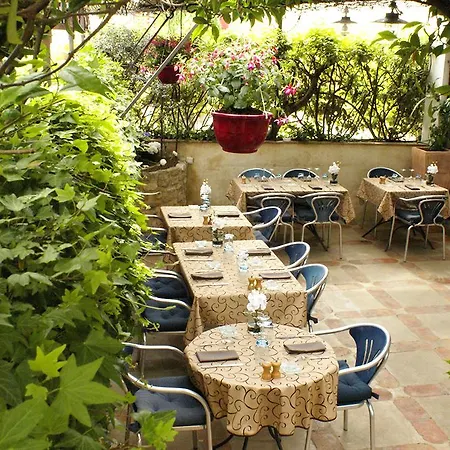 Hotel Le Crillon 3*
