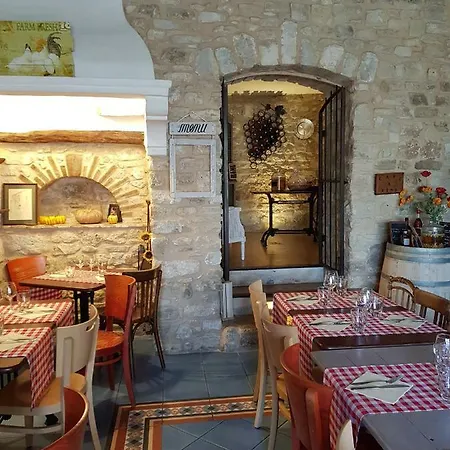Le Crillon 3* Murs (Vaucluse)